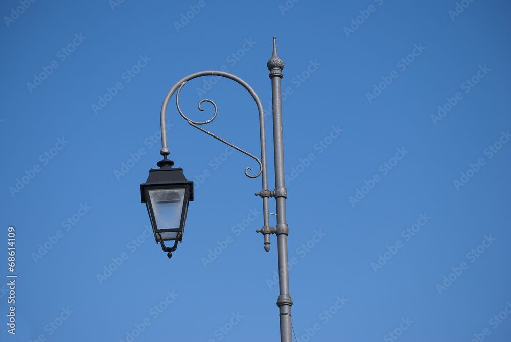 Street lamp