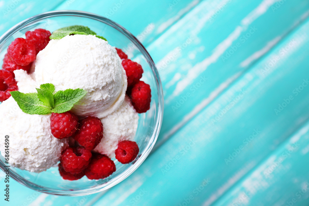 Creamy ice cream with raspberries