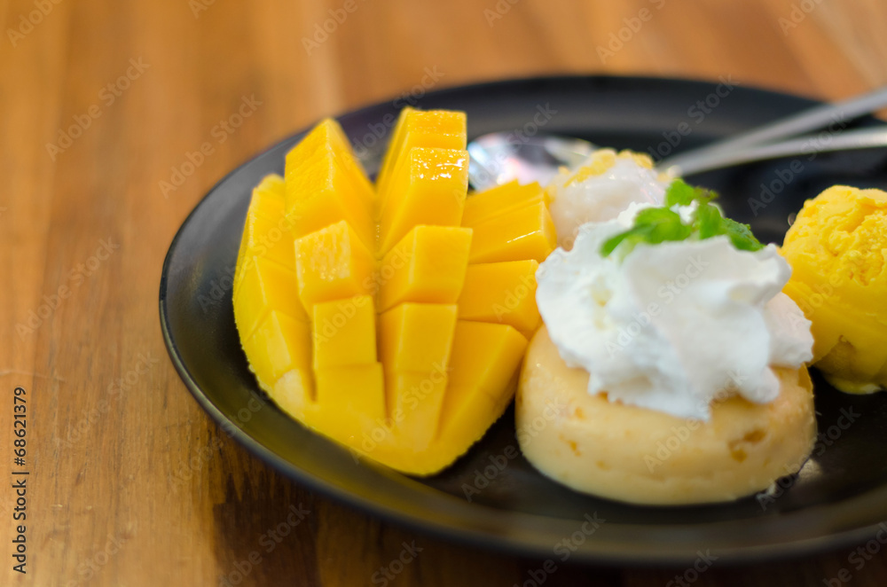 Mango, mango pudding, mango ice cream with sticky rice Mango, mango pudding, mango ice cream with sticky rice