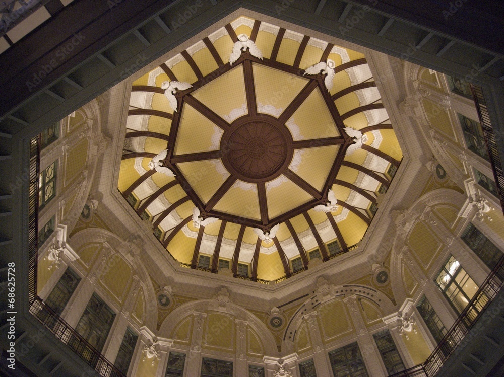 Obraz premium 東京駅 丸の内口天井装飾