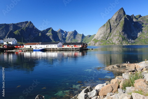 reine villaggio pescatori isole lofoten norvegia #68637941