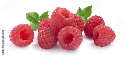 Raspberry horizontal set with leaves isolated on white backgroun