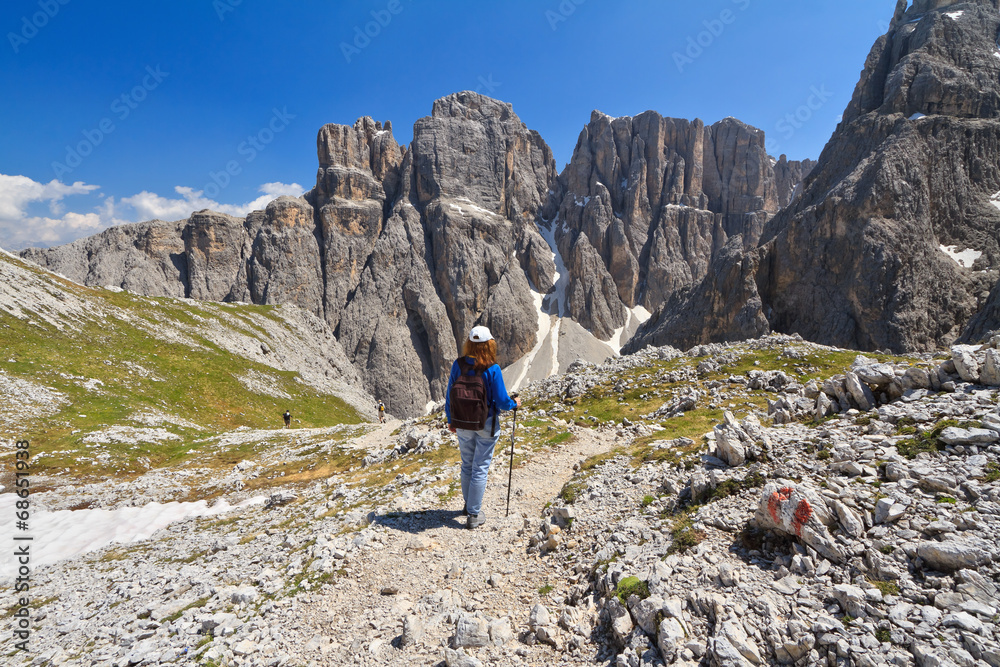 Dolomiti - hiking in Sella mount