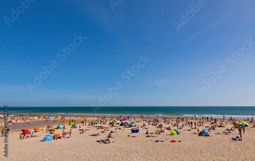 Crowded Atlantic summer beach in Portugal © katatonia