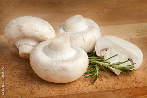 mushrooms with rosemary