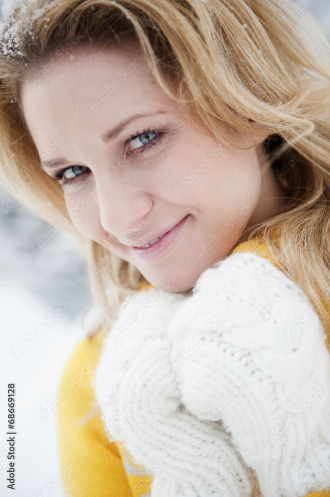 Österreich , junge Frau lächelnd, Porträt Österreich , junge Frau lächelnd, Porträt
