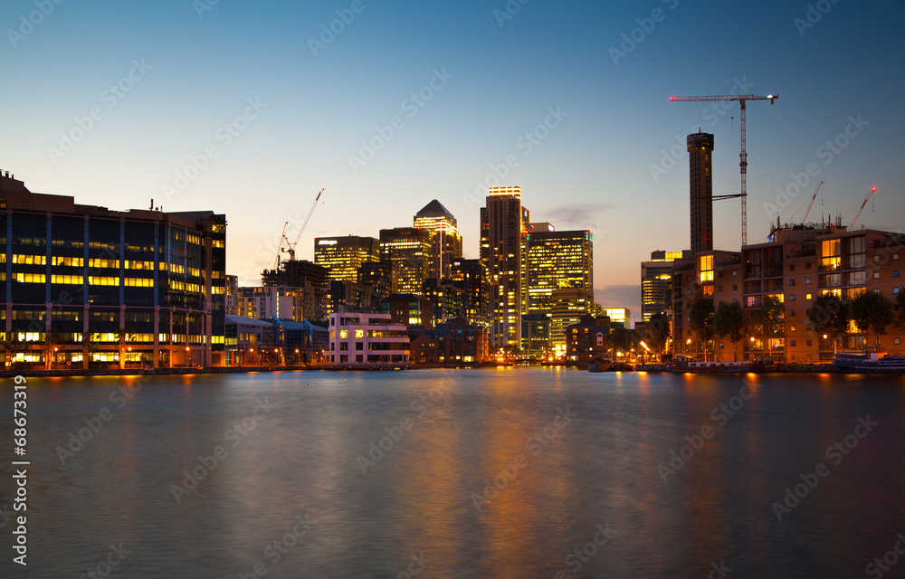 London, Canary Wharf in dusk