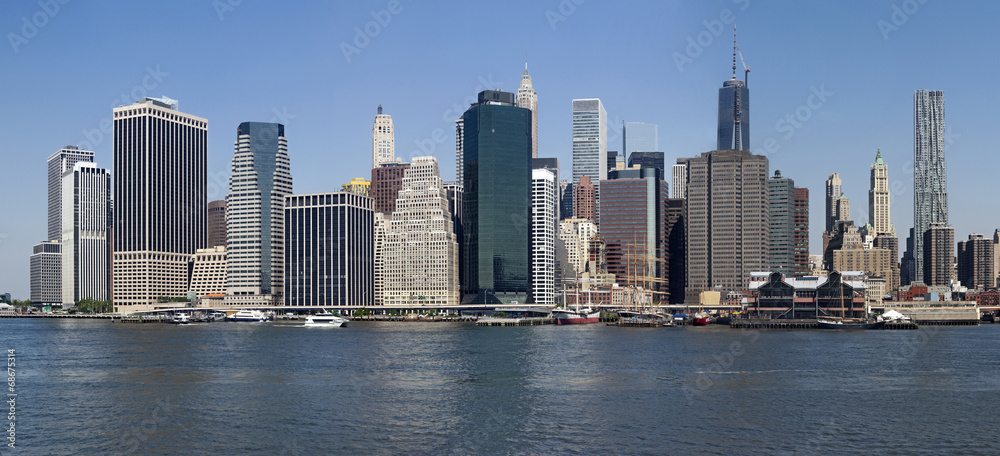 Fototapeta premium lower manhattan from the east river - new york