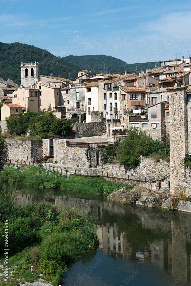 City Besalu