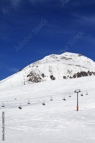 Ski resort at nice winter day © BSANI