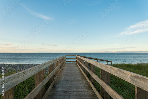 Fototapeta Naklejka Na Ścianę i Meble -  Boardwalk on beach