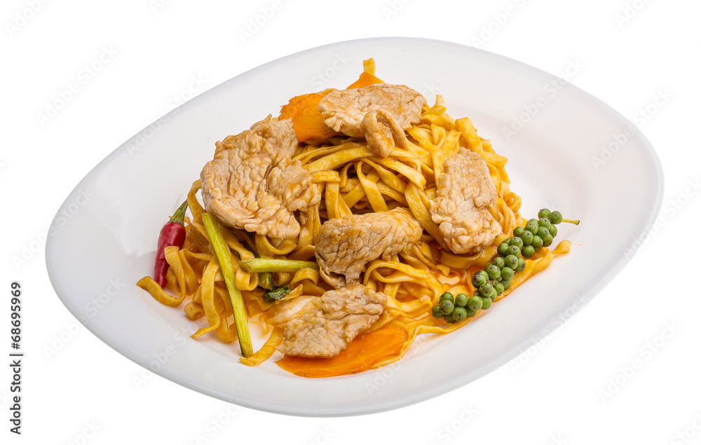 Fried noodles with pork