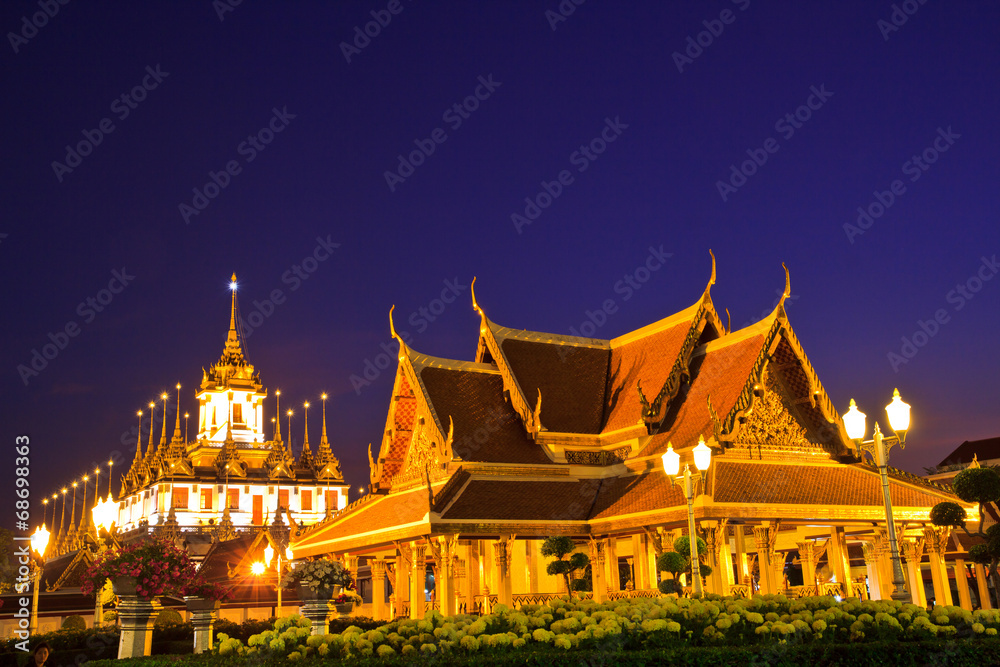 Fototapeta premium Royal Pavilion Mahajetsadabadin or King Rama III Memorial park