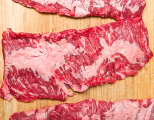 Fototapete Steakhouse Skirt Steak roh angerichtet  © oldmn