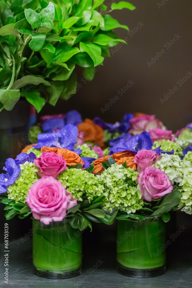 Floral arangement with roses, orchids and hydrangea