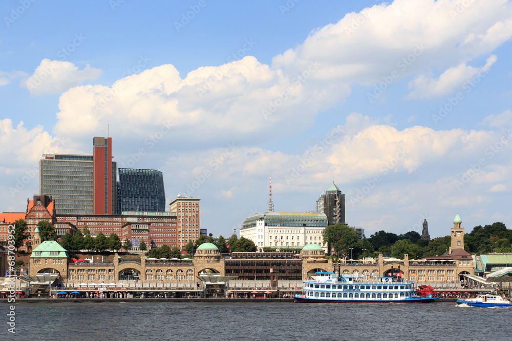 Hamburg - Landungsbrücken