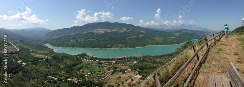 Vue sur le lac de Bomba photo