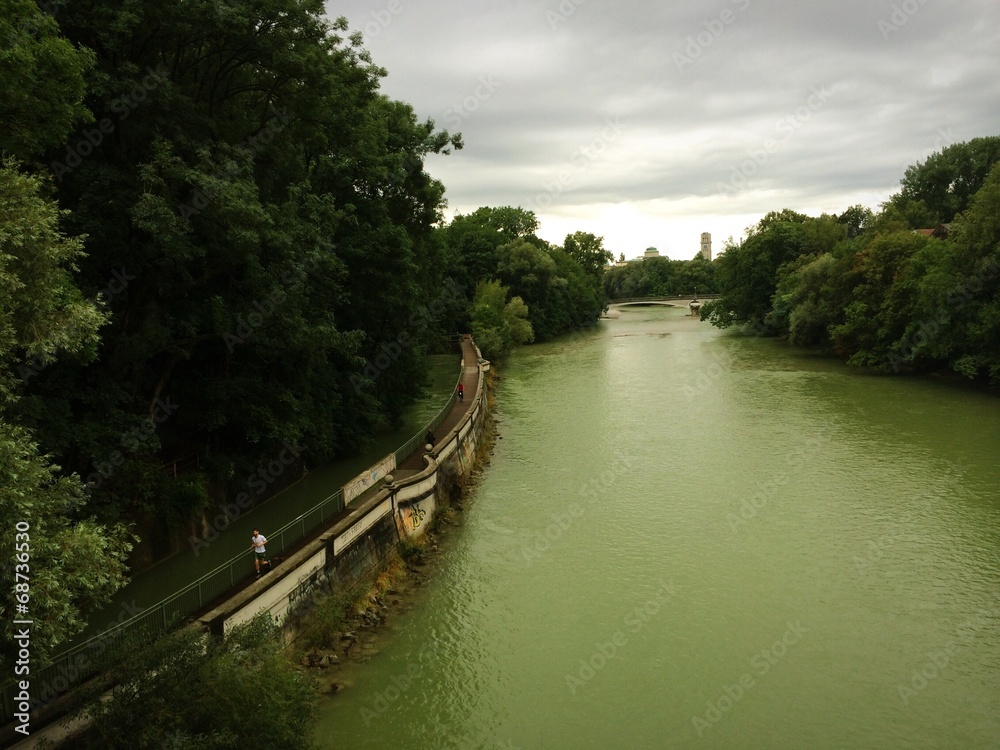 Fototapeta premium Blick Maximiliansbrücke zum Deutschen Museum