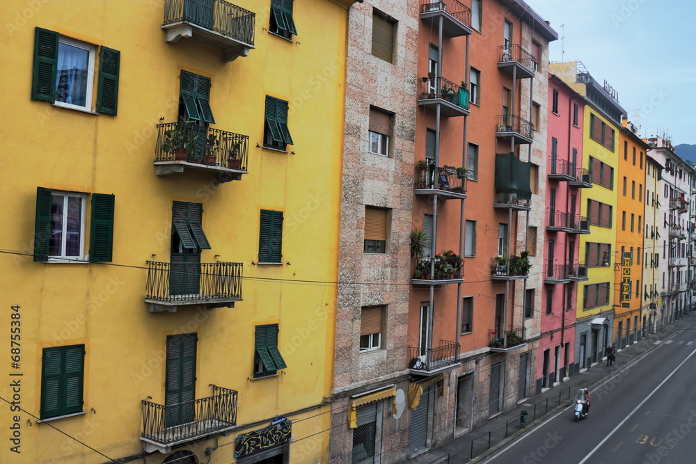 Häuserfront in La Spezia