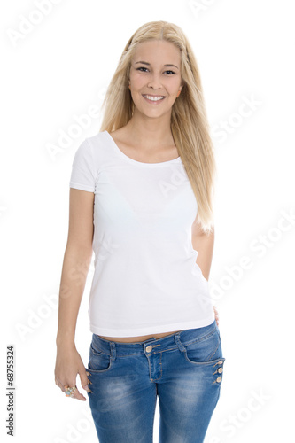 Junge blonde glückliche Frau isoliert in Jeans auf Weiß © Jeanette Dietl