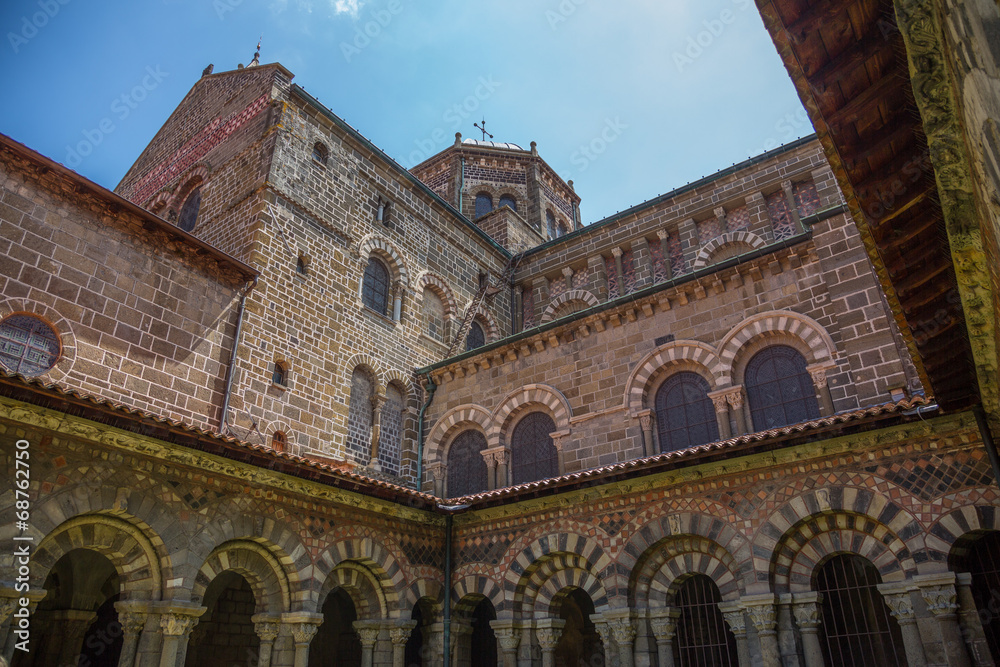 Le Puy  : cloître de la Cathédrale Notre-Dame-de-l'Annonciation