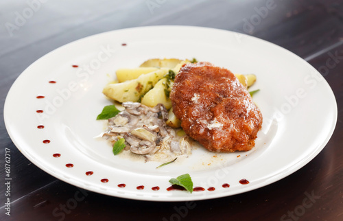 cutlet with potatoes