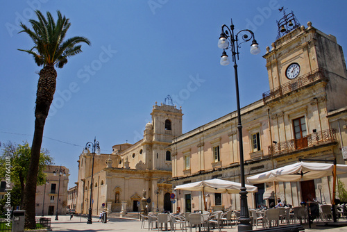PIAZZA SICILIANA AD AVOLA