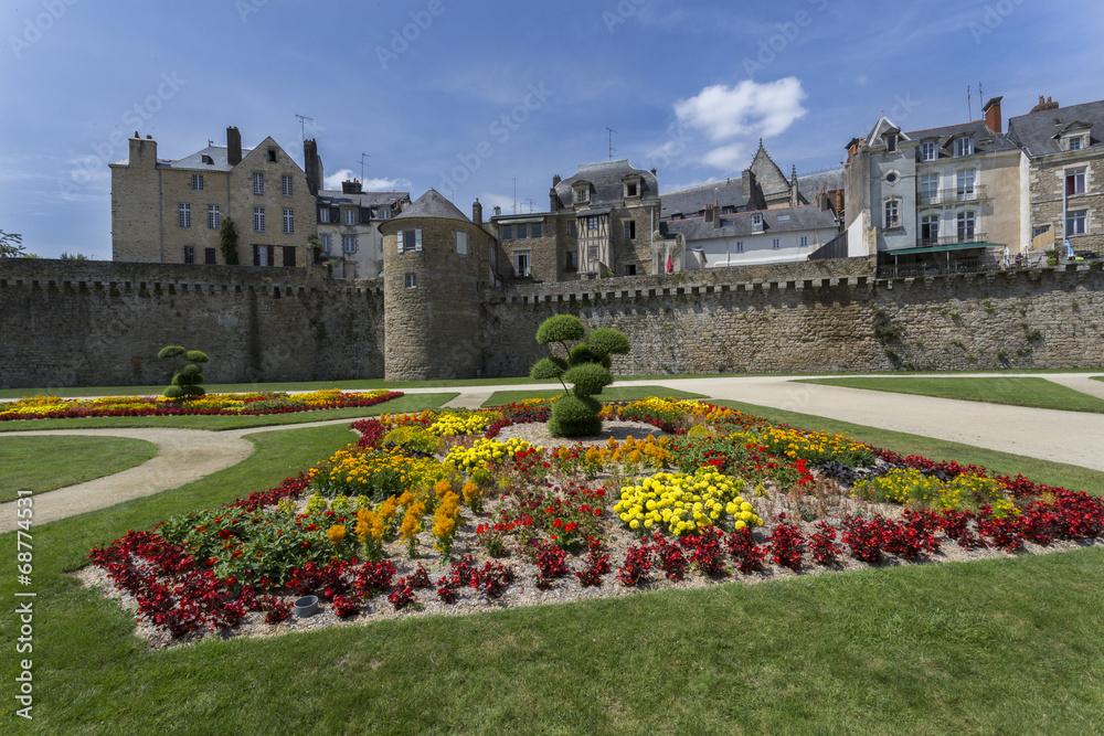 Vannes,ville fortifié et ville fleurie de Bretagne