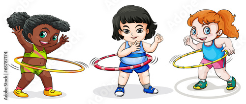 Kids playing with the hulahoop