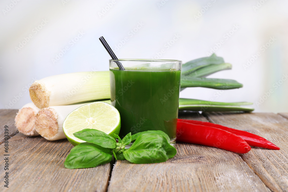 Fresh vegetable juice with spring onion and chilly pepper - obrazy, fototapety, plakaty 
