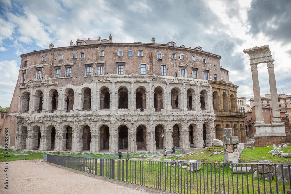 Rome : Théâtre de Marcellus et temple d'Apollon