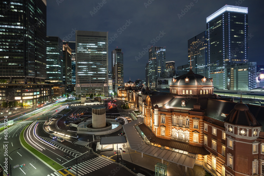 Naklejka premium 東京駅 夜景