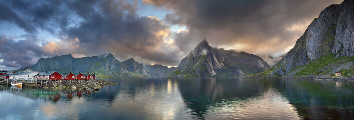 Papier peint photo Lofoten Panorama des îles Lofoten norvégiennes  © rudi1976