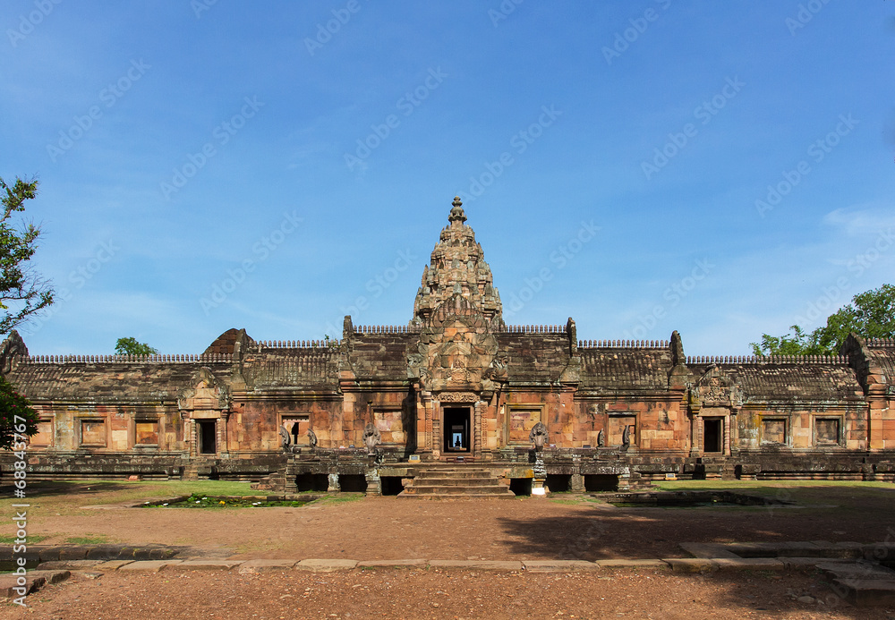 Phanom rung, Sandstone carved castle