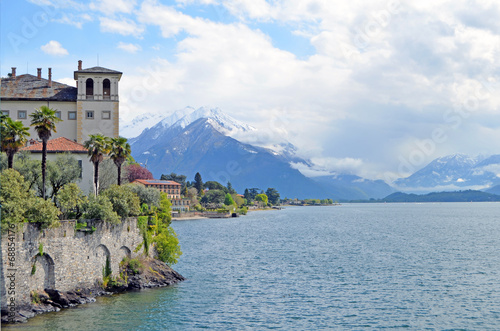 Palazzo Giallo. Lago di Como. Gravedona. Italia