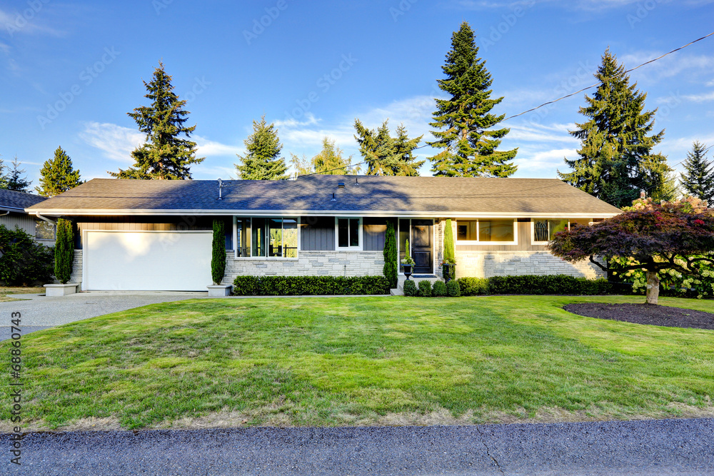 House exterior with curb appeal House exterior with curb appeal