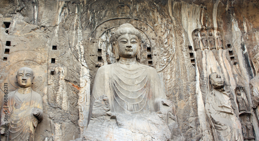 Longmen Grottoes with Buddha's statue