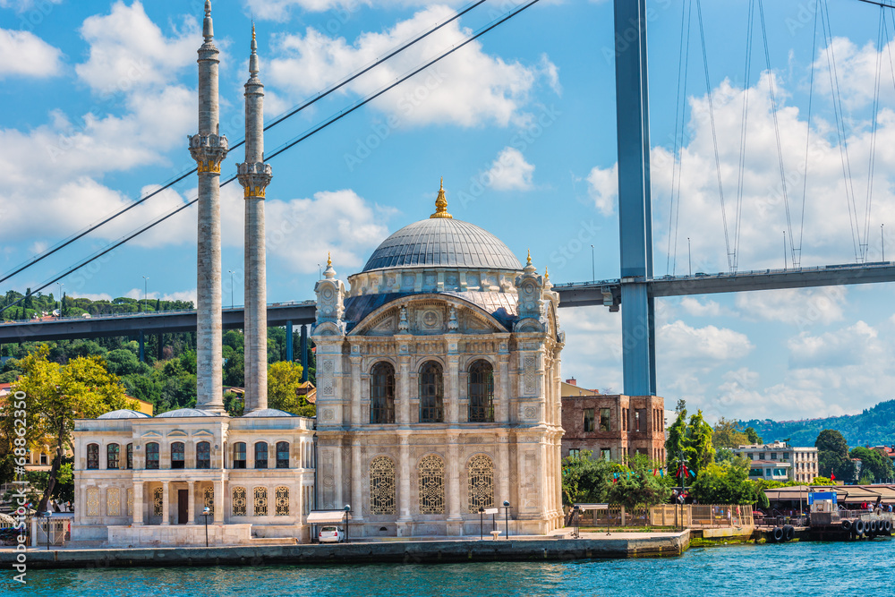 Fototapeta premium Ortakoy Mosque
