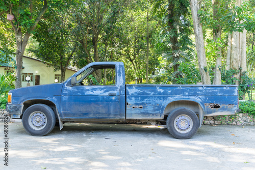 Abandoned pick up truck