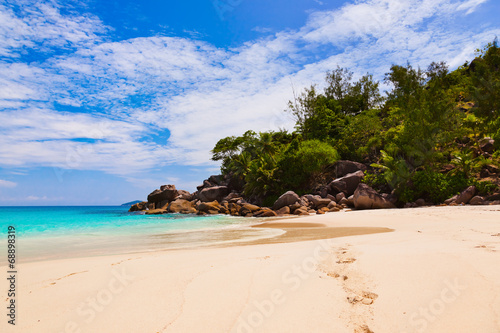 Tropical beach at island Praslin Seychelles © Nikolai Sorokin