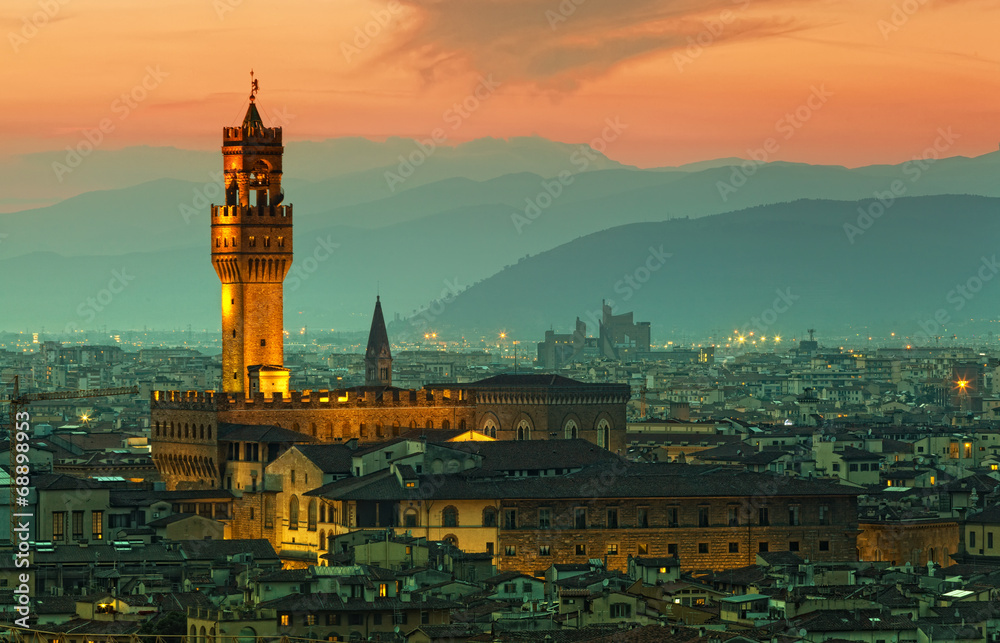 Florence, palazzo Vecchio on a sunset