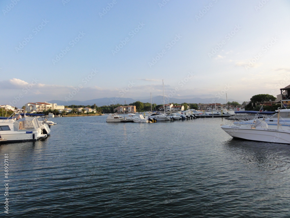 Fototapeta premium Saint-Cyprien 44