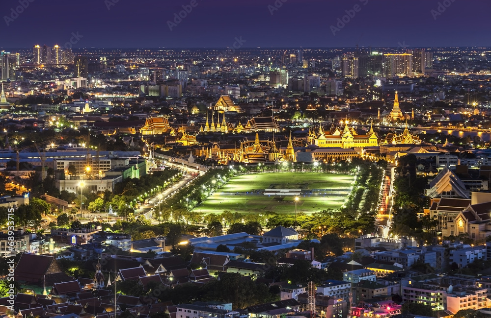 Obraz premium Urban City Skyline, Grand Palace, Wat Phra Kaew & Sanam Luang Ba