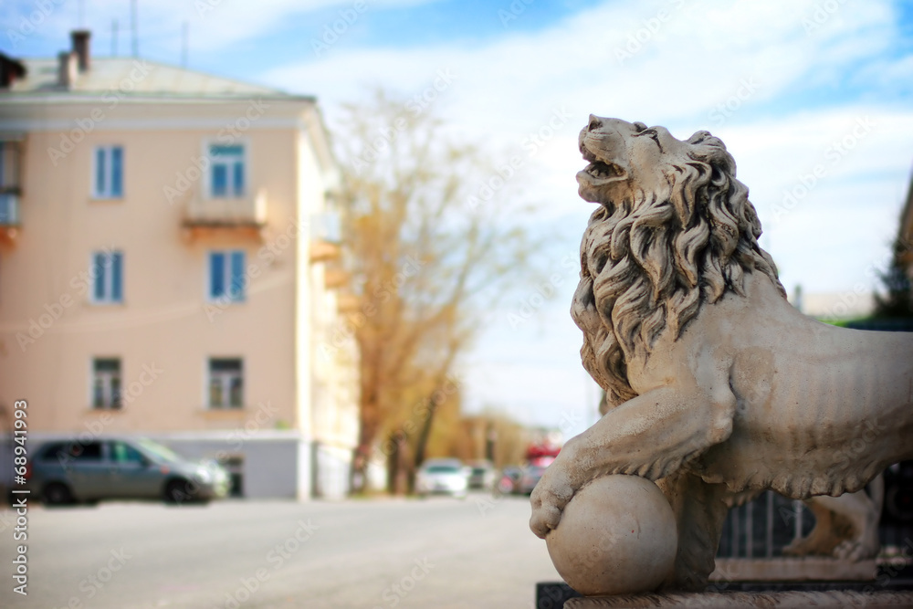 Statue of lion