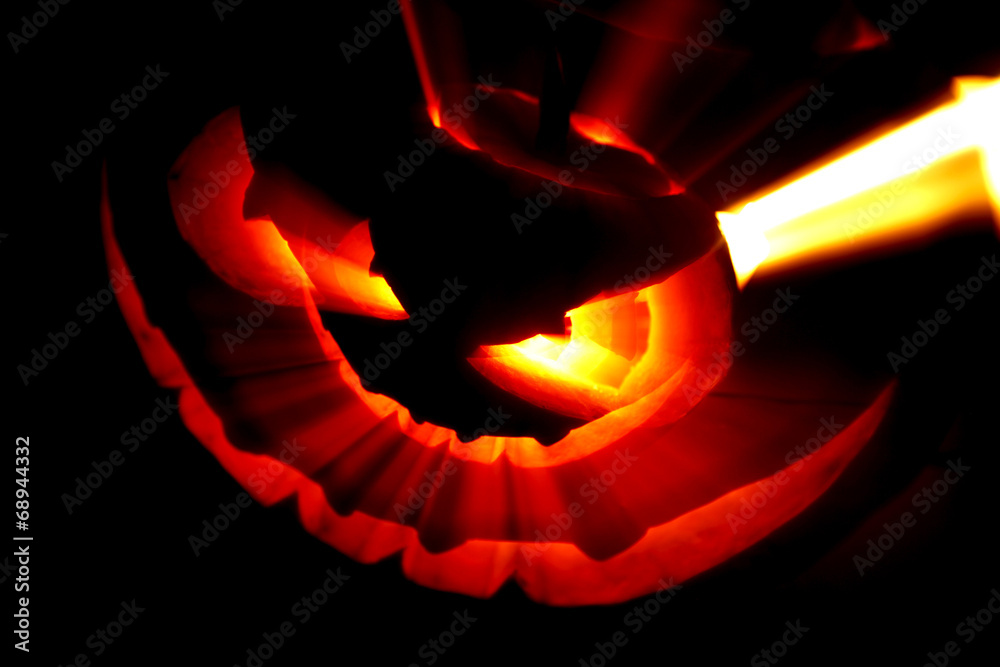 Fototapeta premium Glowing Halloween pumpkin