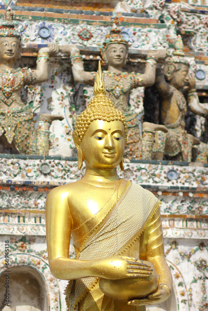 Giant Buddha in Wat Arun pagoda at Bangkok, Thailand Giant Buddha in Wat Arun pagoda at Bangkok, Thailand