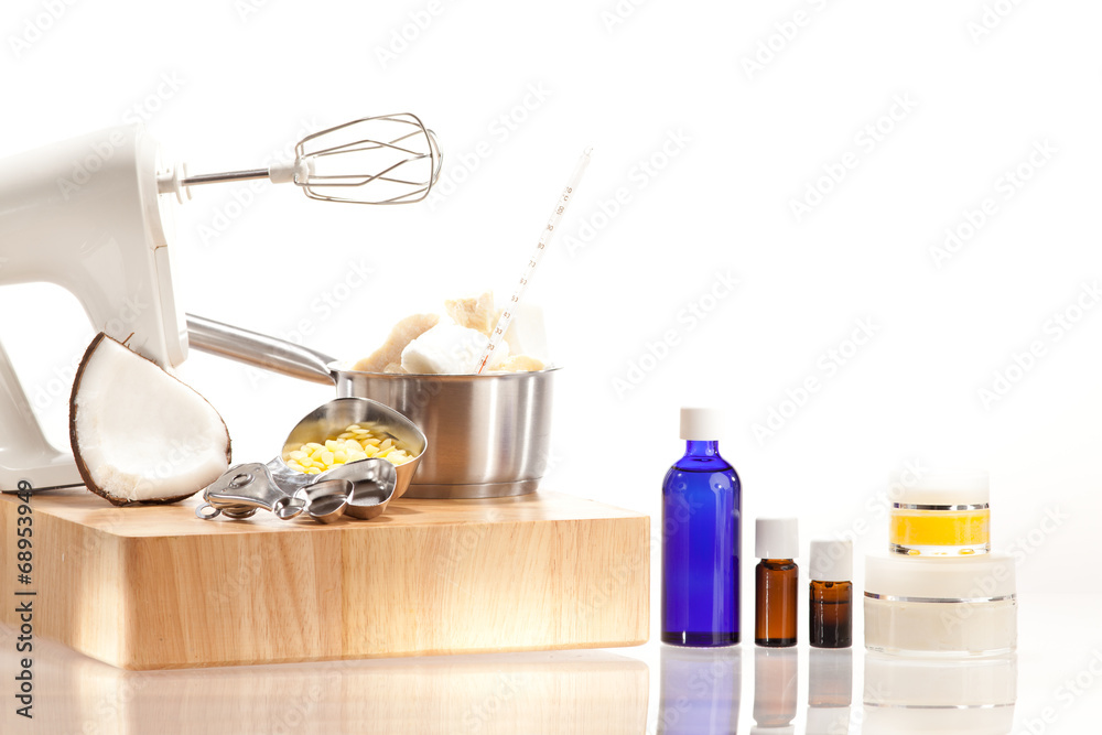 Wunschmotiv: Herstellung Aromakosmetik #68953949