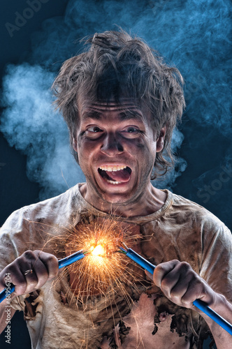 Photos Crazy electrician
