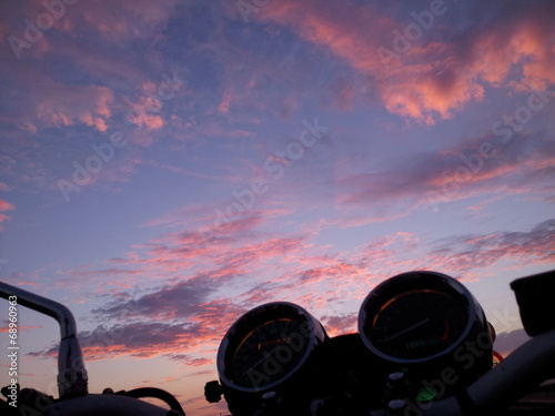 Ripartire al tramonto