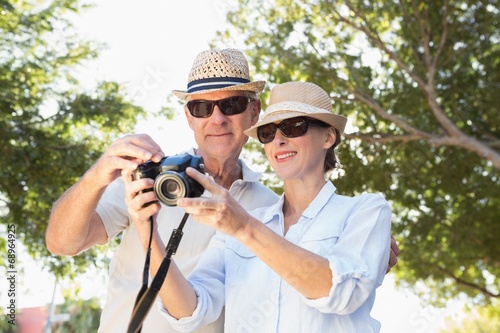 Happy senior couple looking at their camera © WavebreakmediaMicro